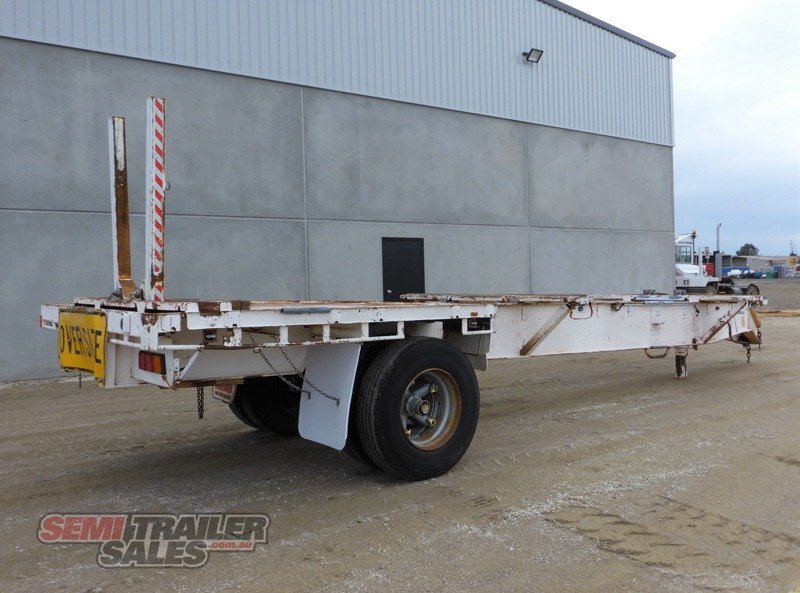 CUSTOM TRAILER
