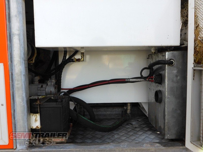 CUSTOM TRAILER
