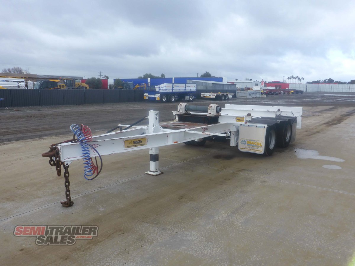 CUSTOM TRAILER