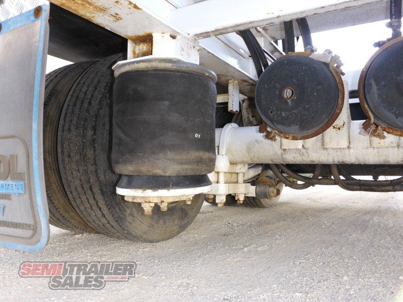CUSTOM TRAILER