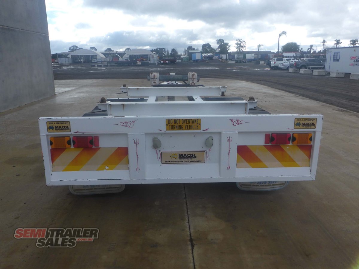 CUSTOM TRAILER