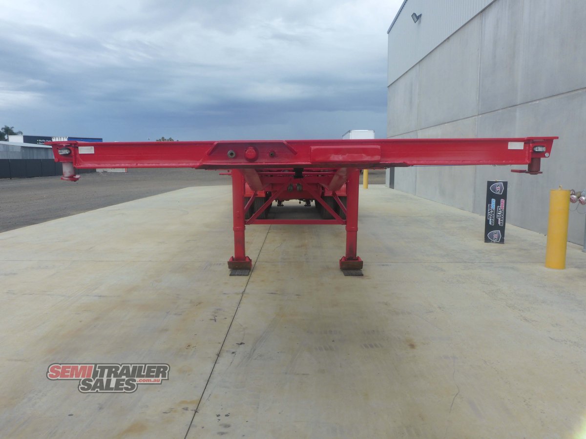 2010 BARKER 40FT RETRACTABLE SKEL TRAILER