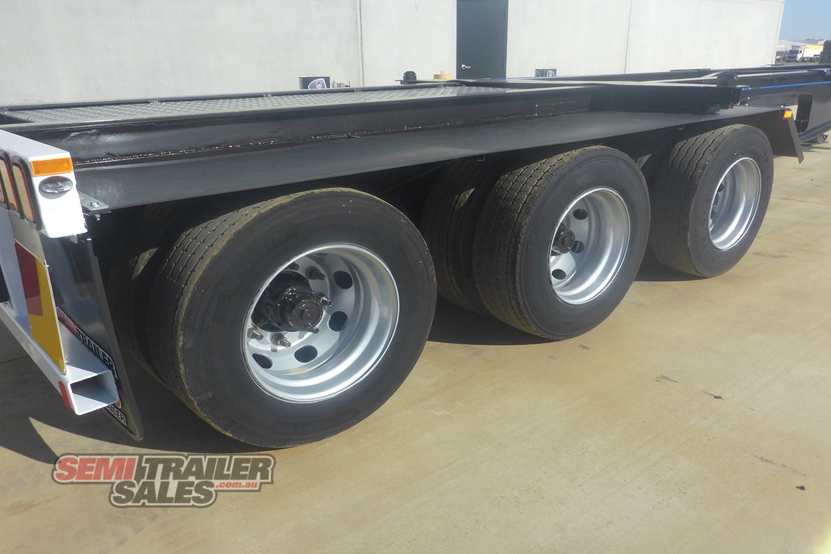 MAXITRANS SKEL TRAILER