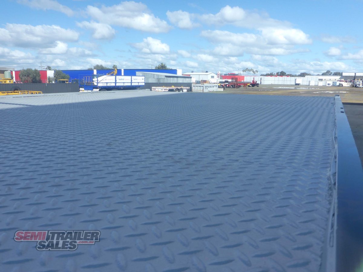 VAWDREY DROP DECK TRAILER