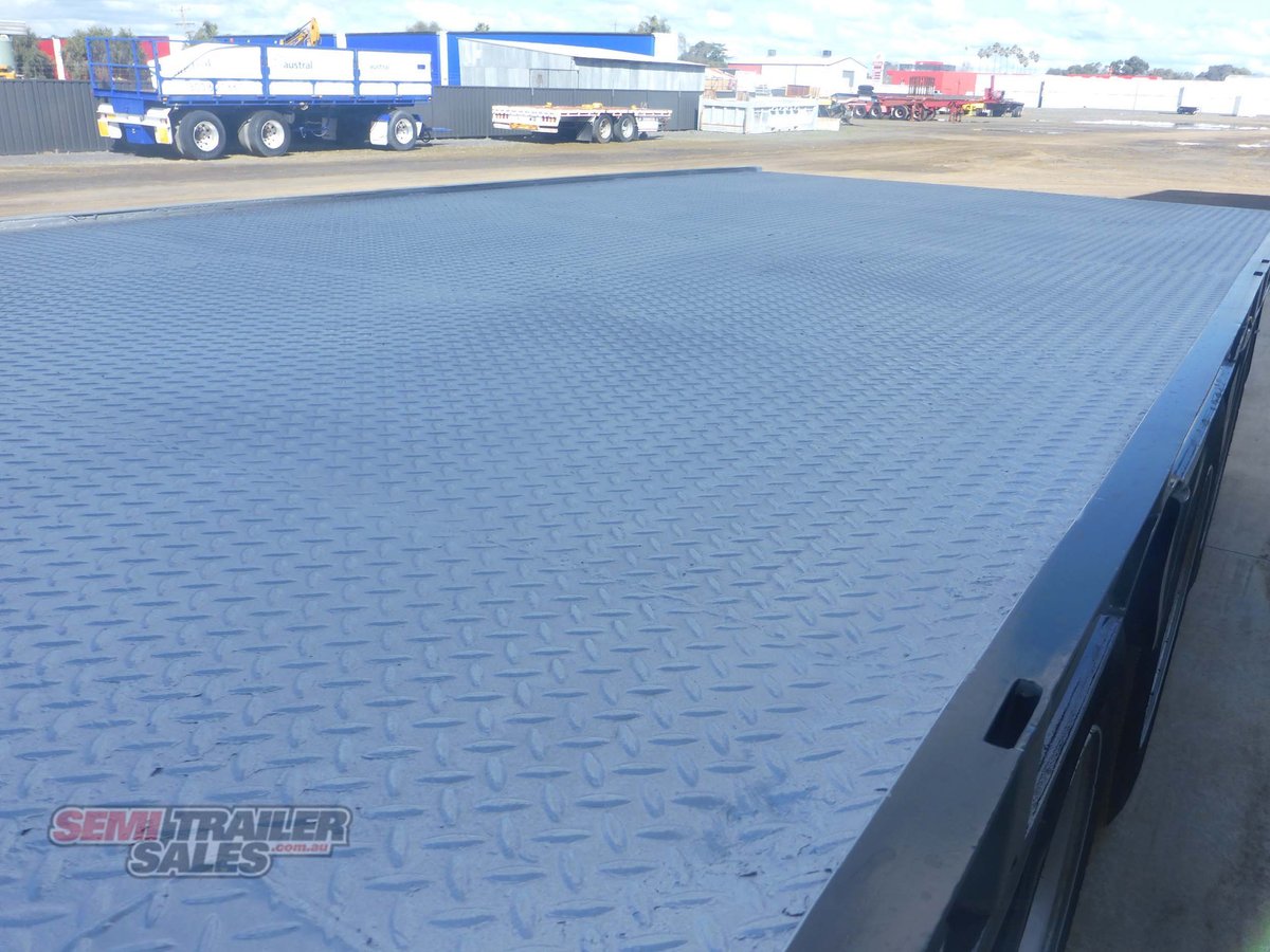 VAWDREY DROP DECK TRAILER