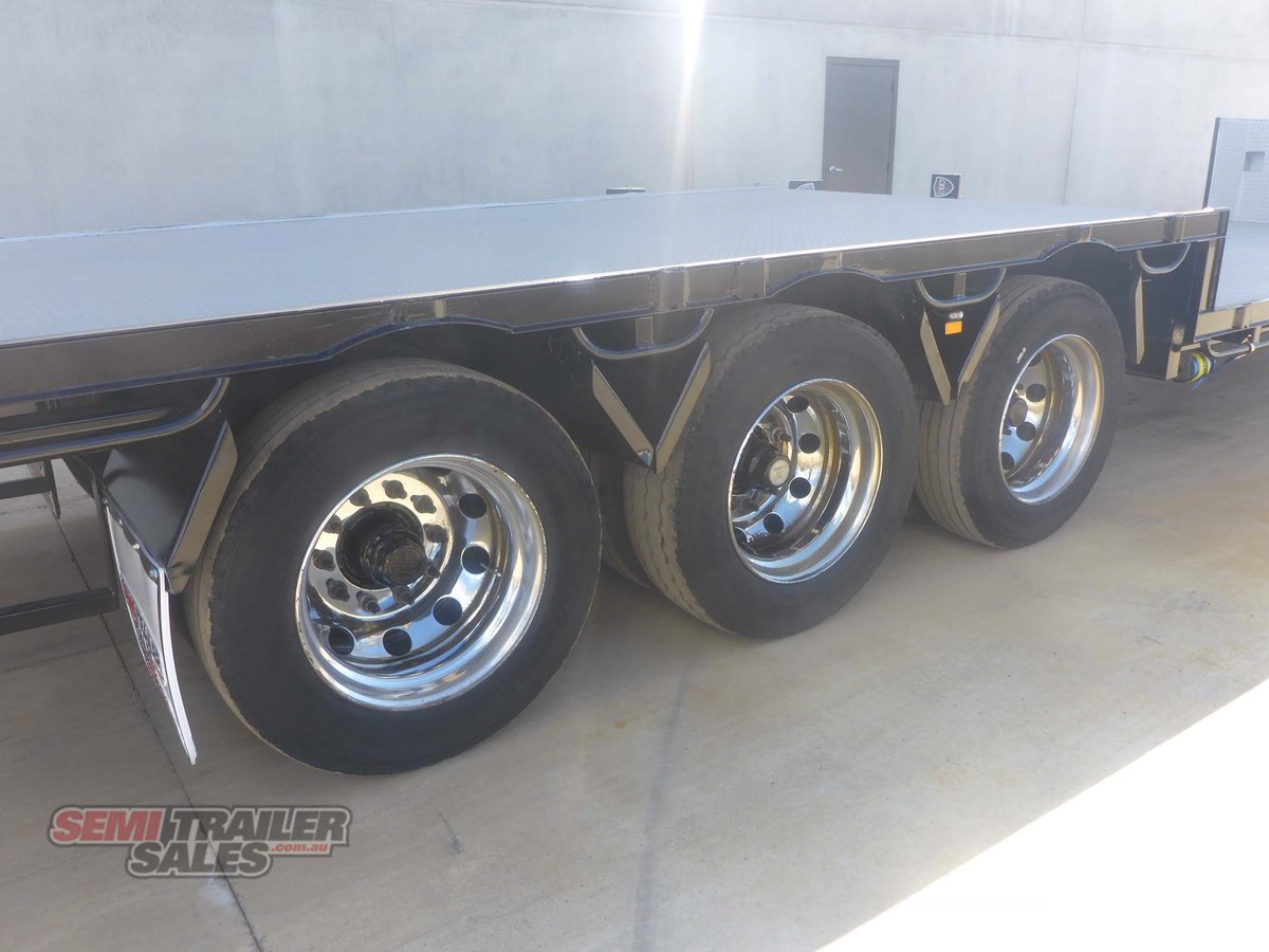 VAWDREY DROP DECK TRAILER