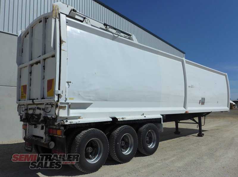 MAXITRANS REFRIGERATED TRAILER