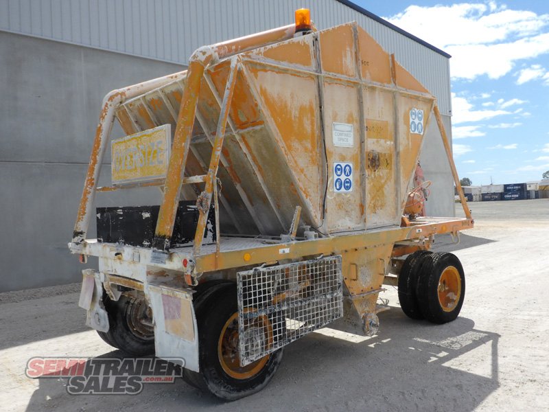 CUSTOM TRAILER