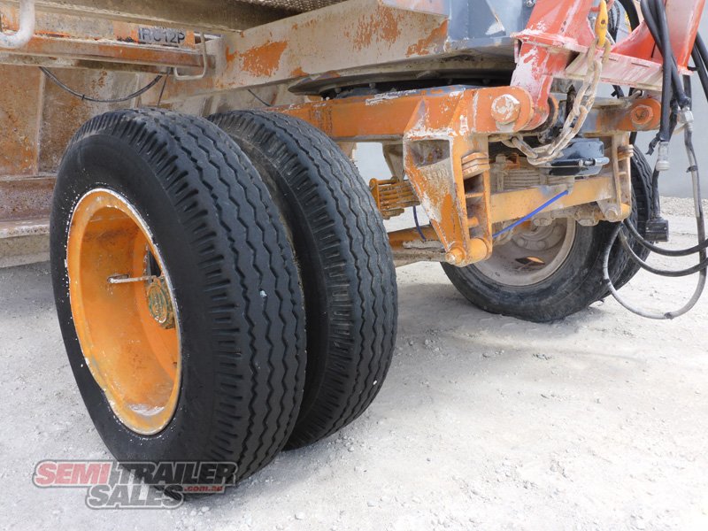 CUSTOM TRAILER