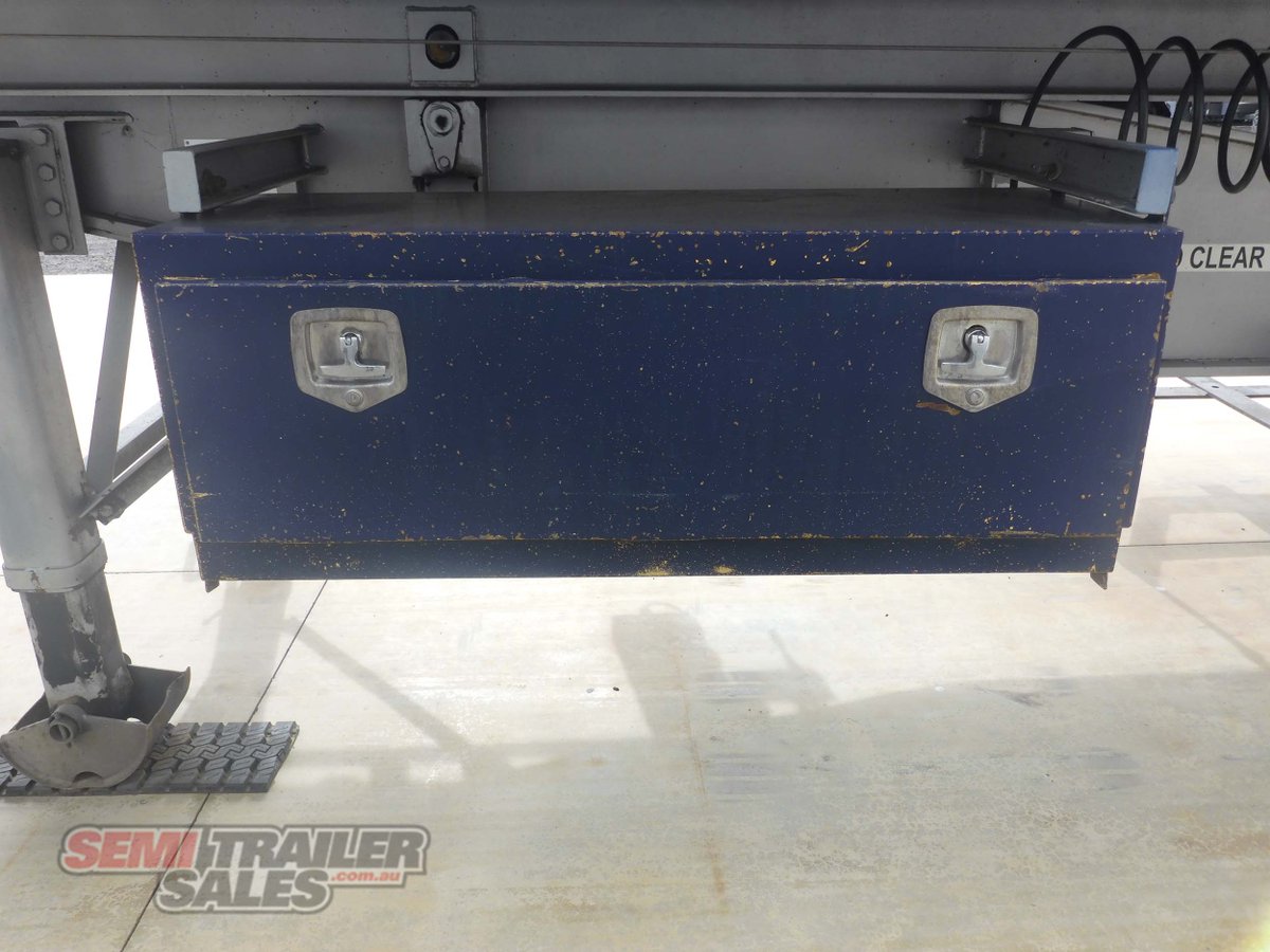 KRUEGER CURTAINSIDER TRAILER