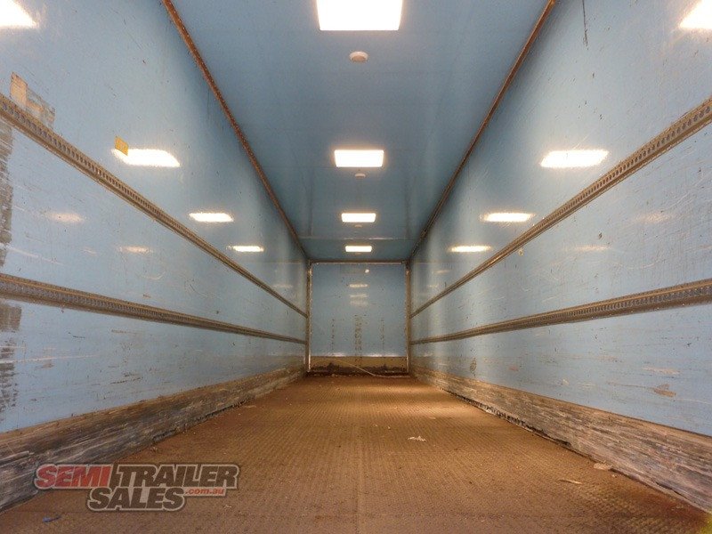 2005 MAXITRANS SEMI 48FT PANTECH TRAILER