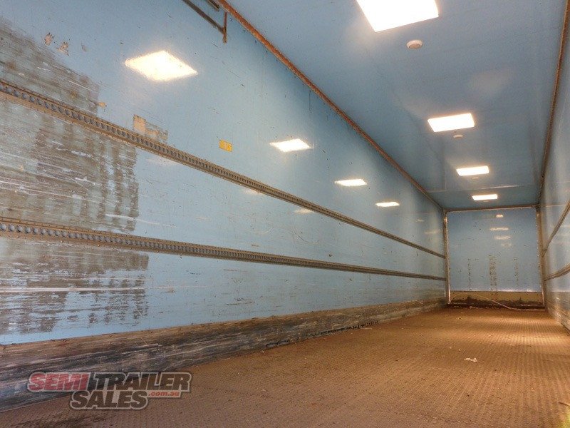 2005 MAXITRANS SEMI 48FT PANTECH TRAILER