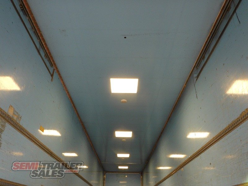 2005 MAXITRANS SEMI 48FT PANTECH TRAILER