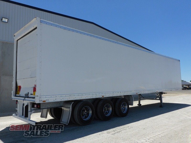 2005 MAXITRANS SEMI 48FT PANTECH TRAILER