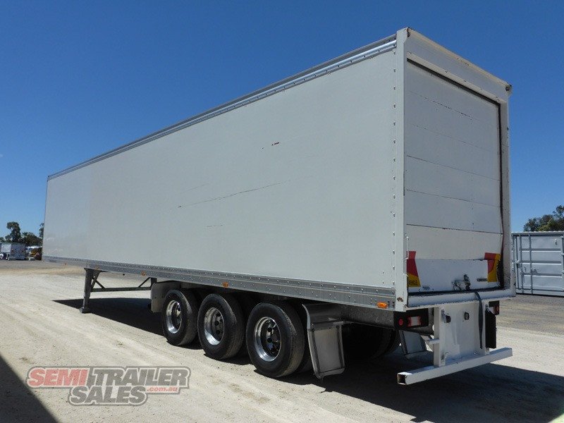2005 MAXITRANS SEMI 48FT PANTECH TRAILER