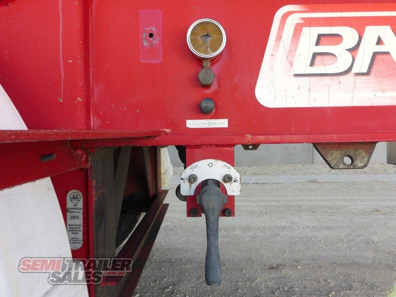 BARKER PANTECH TRAILER