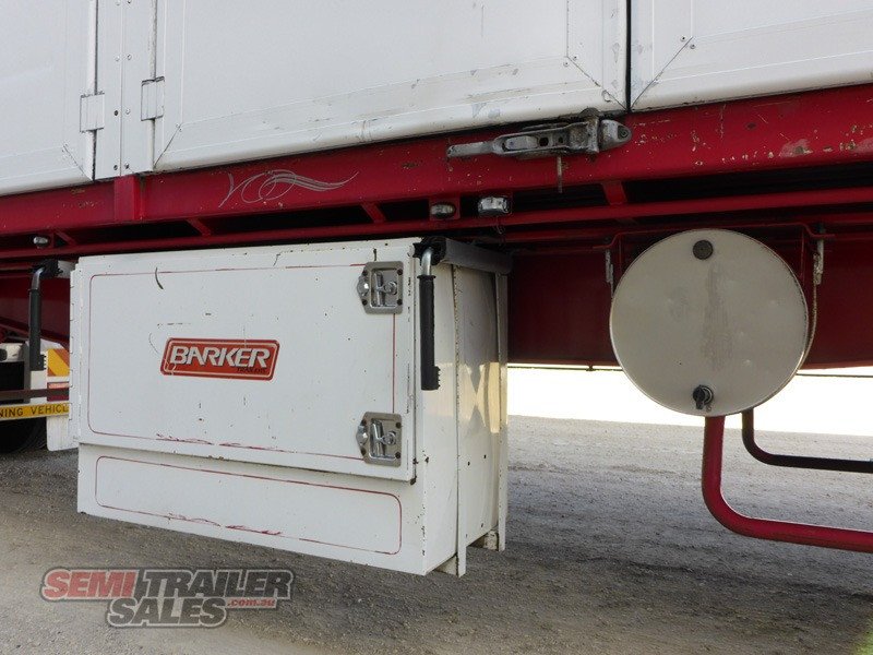 BARKER PANTECH TRAILER