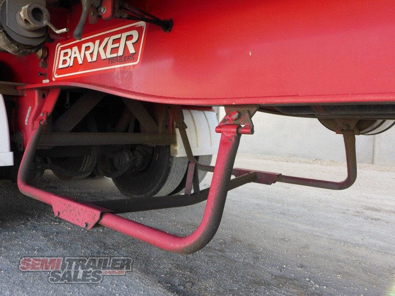 BARKER PANTECH TRAILER