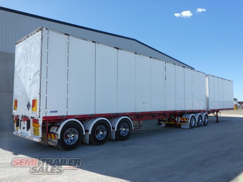 BARKER PANTECH TRAILER