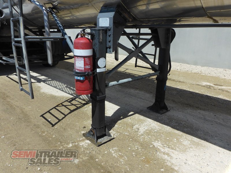 CUSTOM TRAILER