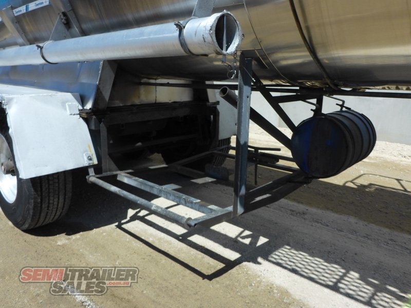 CUSTOM TRAILER