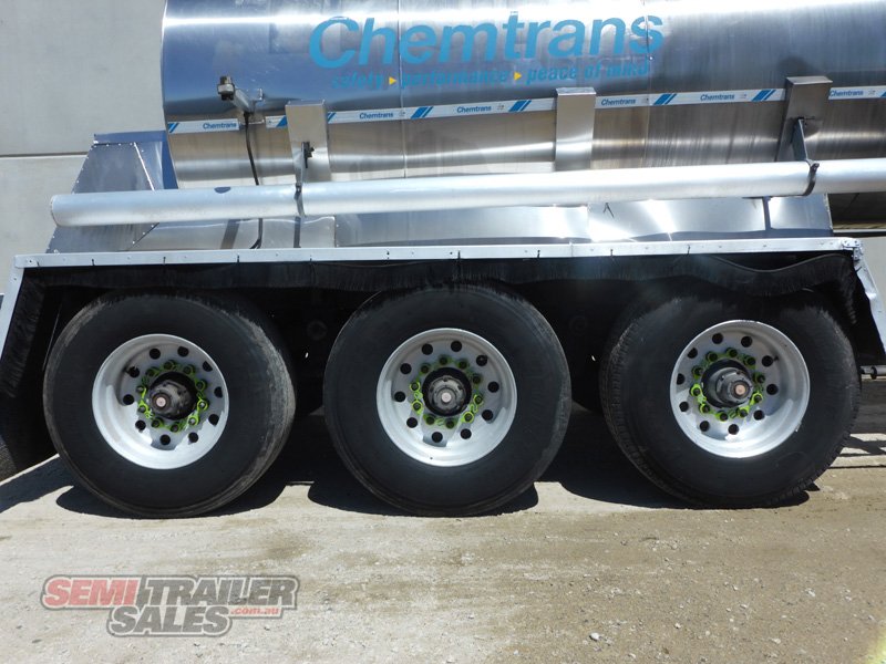 CUSTOM TRAILER