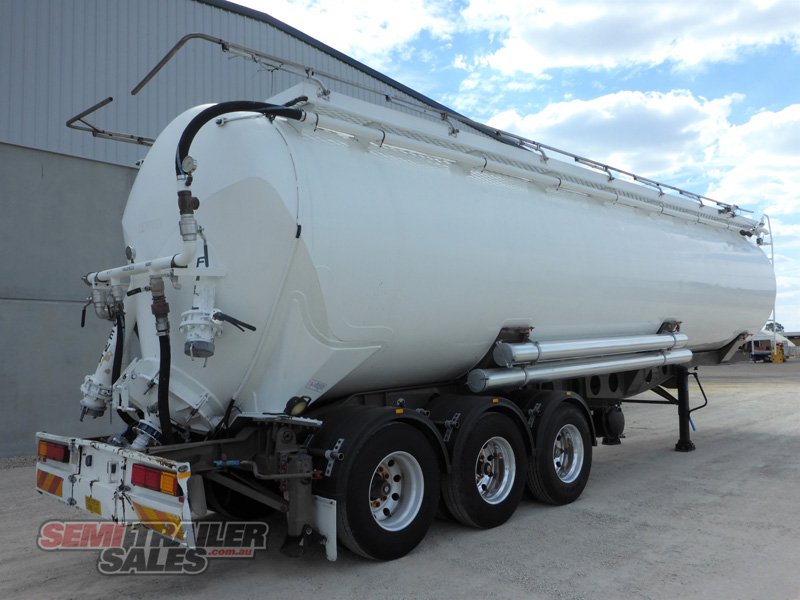 CUSTOM TRAILER