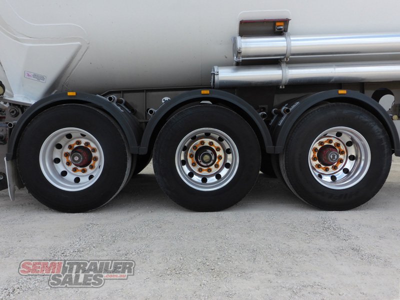 CUSTOM TRAILER