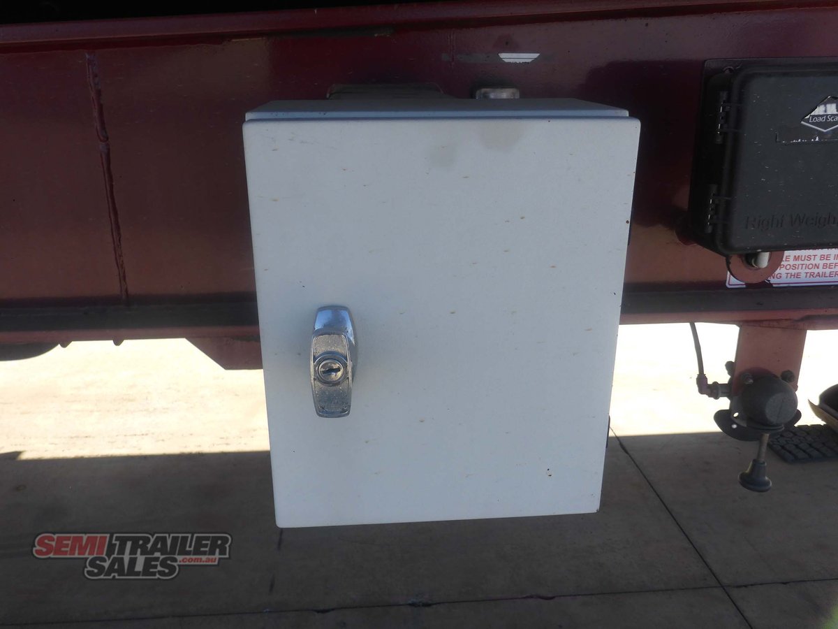 VAWDREY REFRIGERATED TRAILER