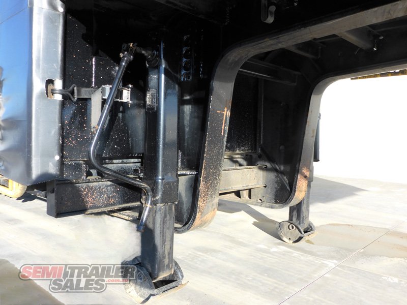 VAWDREY CURTAINSIDER TRAILER