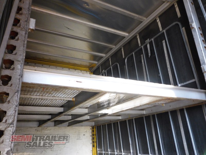 VAWDREY CURTAINSIDER TRAILER