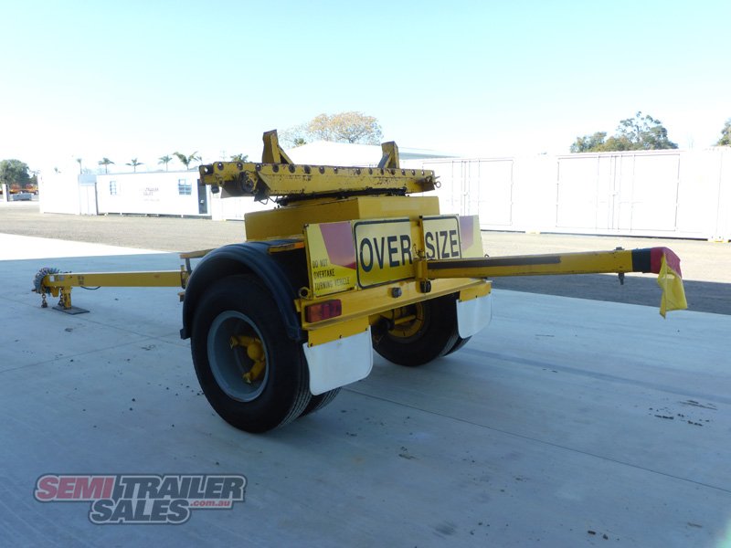 CUSTOM TRAILER