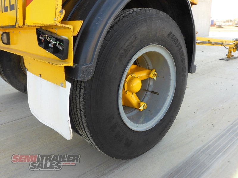 CUSTOM TRAILER