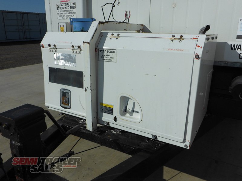 CUSTOM TRAILER