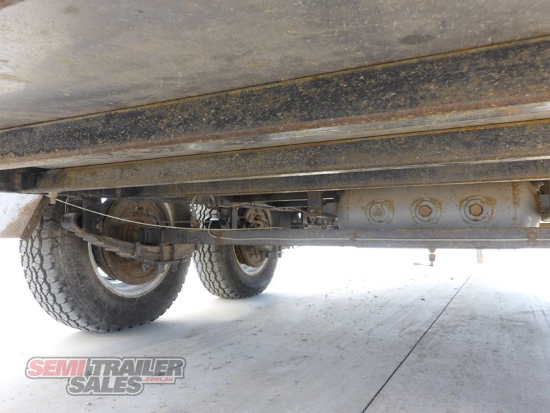 CUSTOM TRAILER
