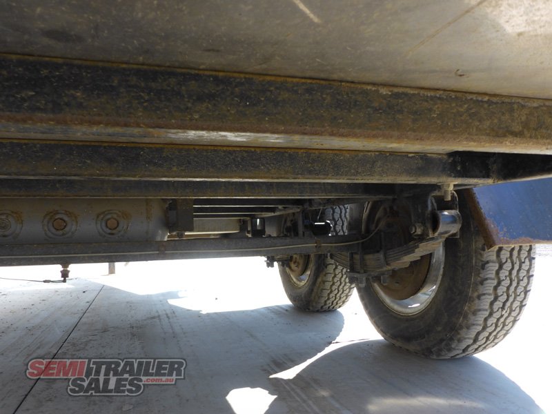 CUSTOM TRAILER