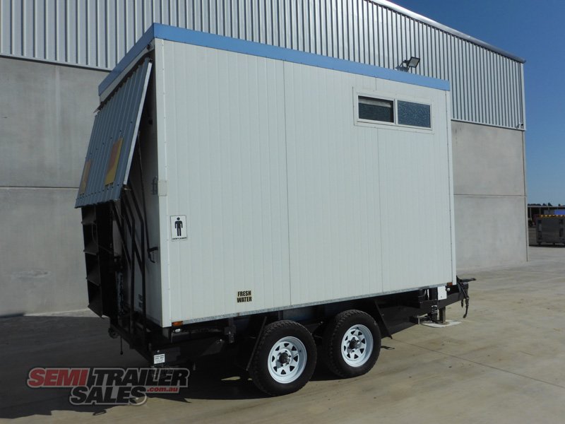 CUSTOM TRAILER