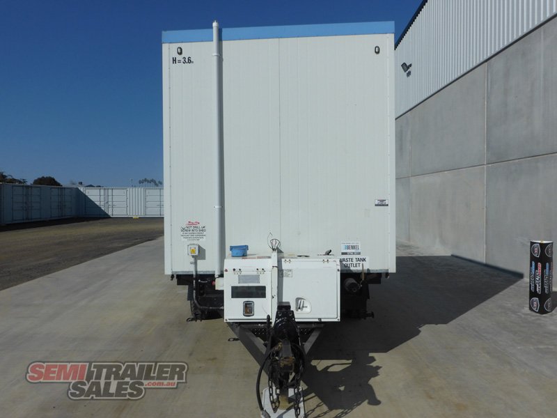 CUSTOM TRAILER
