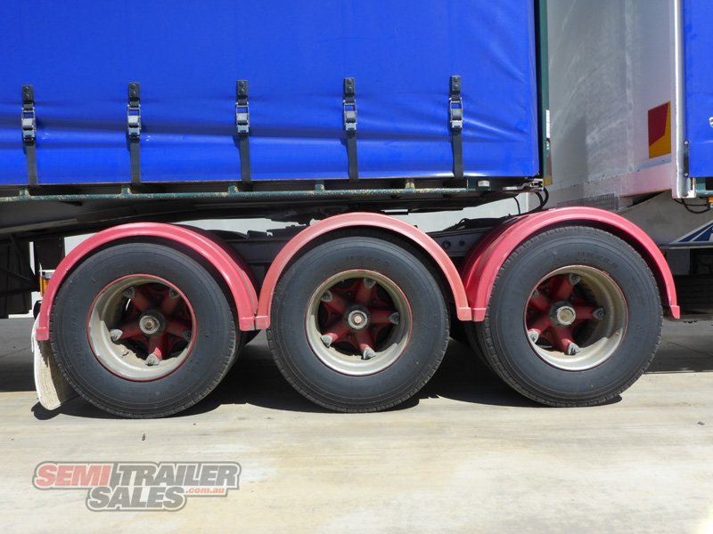 MAXITRANS CURTAINSIDER TRAILER