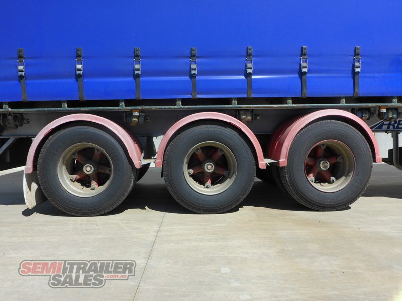 MAXITRANS CURTAINSIDER TRAILER