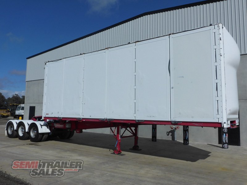 BARKER PANTECH TRAILER