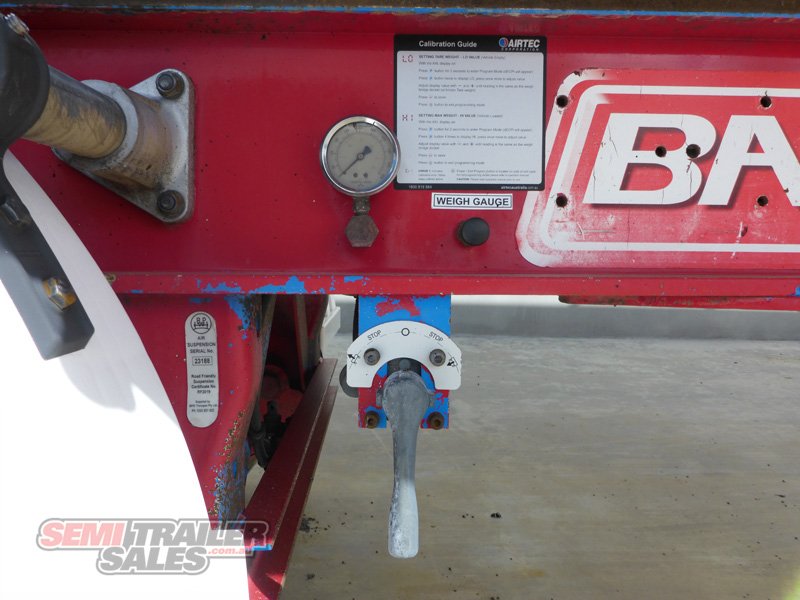 BARKER PANTECH TRAILER
