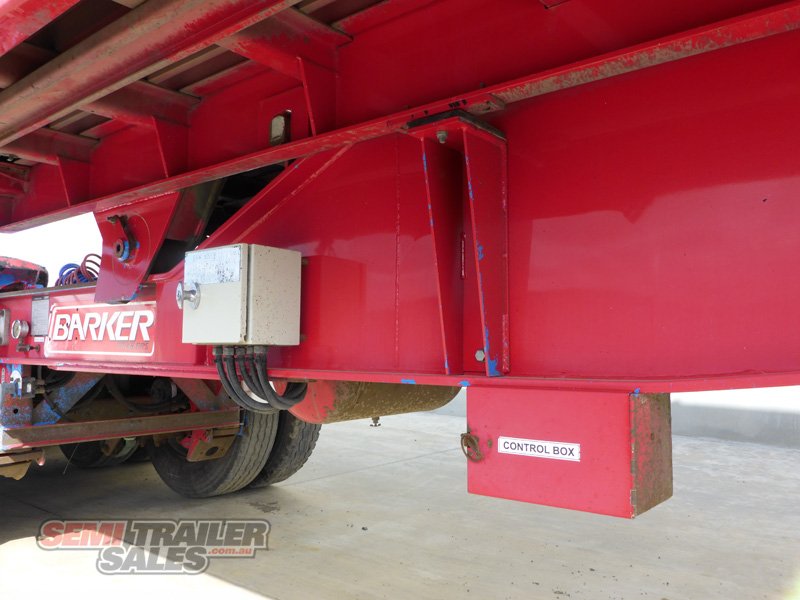 BARKER PANTECH TRAILER