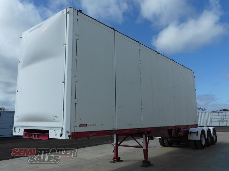 BARKER PANTECH TRAILER