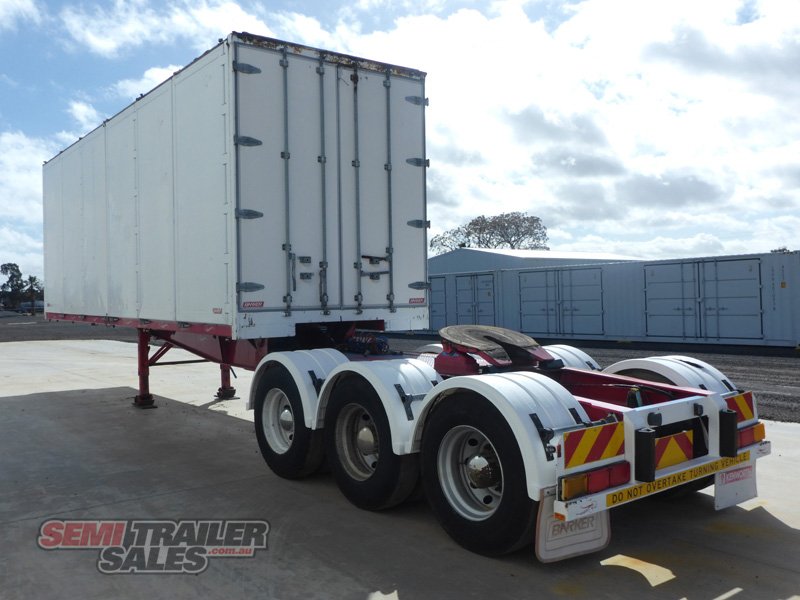 BARKER PANTECH TRAILER