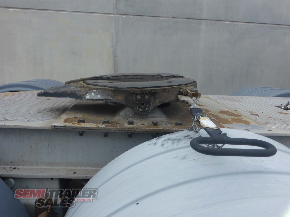 VAWDREY CURTAINSIDER TRAILER