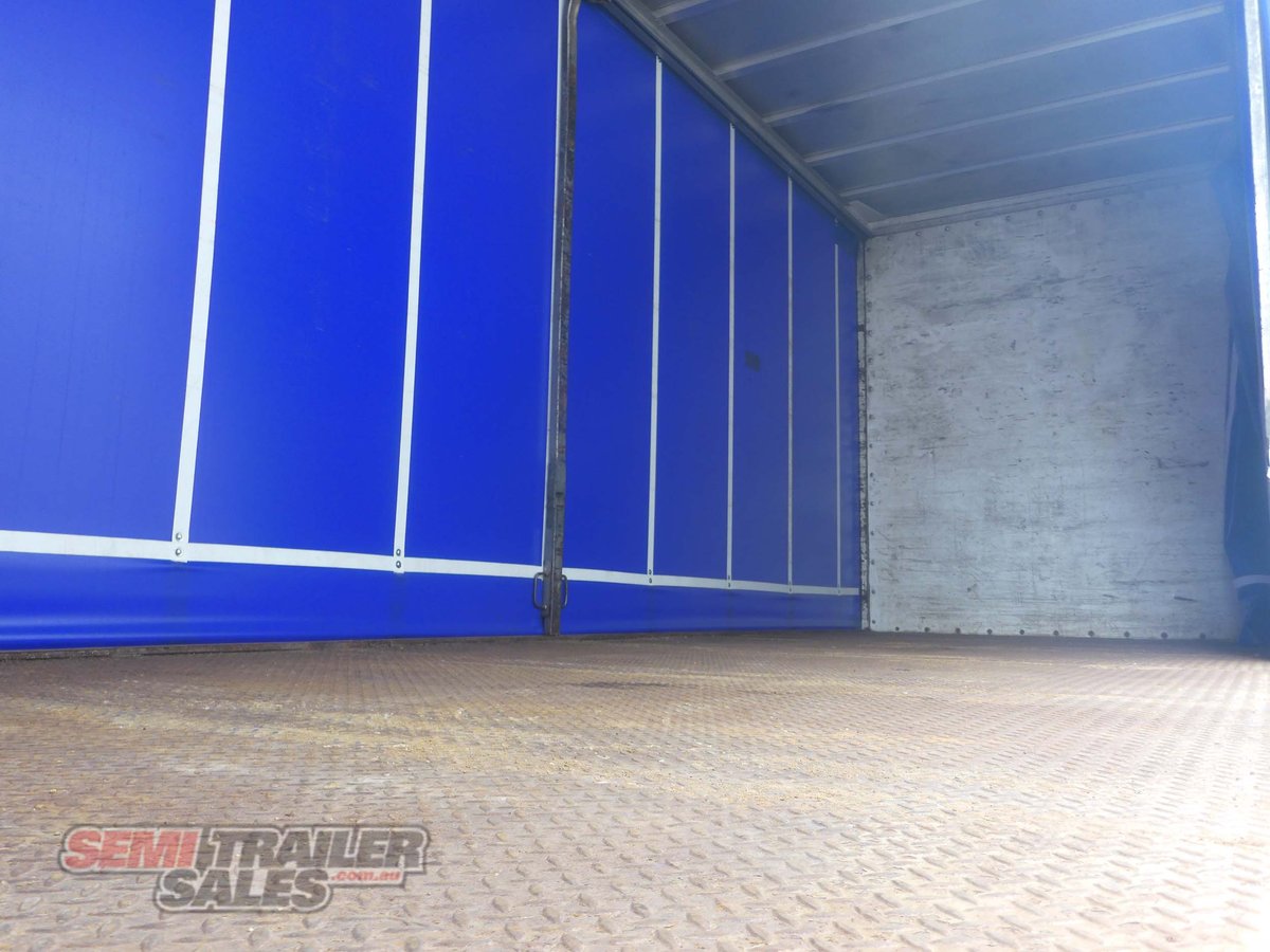 VAWDREY CURTAINSIDER TRAILER