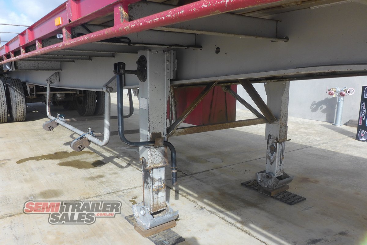 KRUEGER FLAT TOP TRAILER