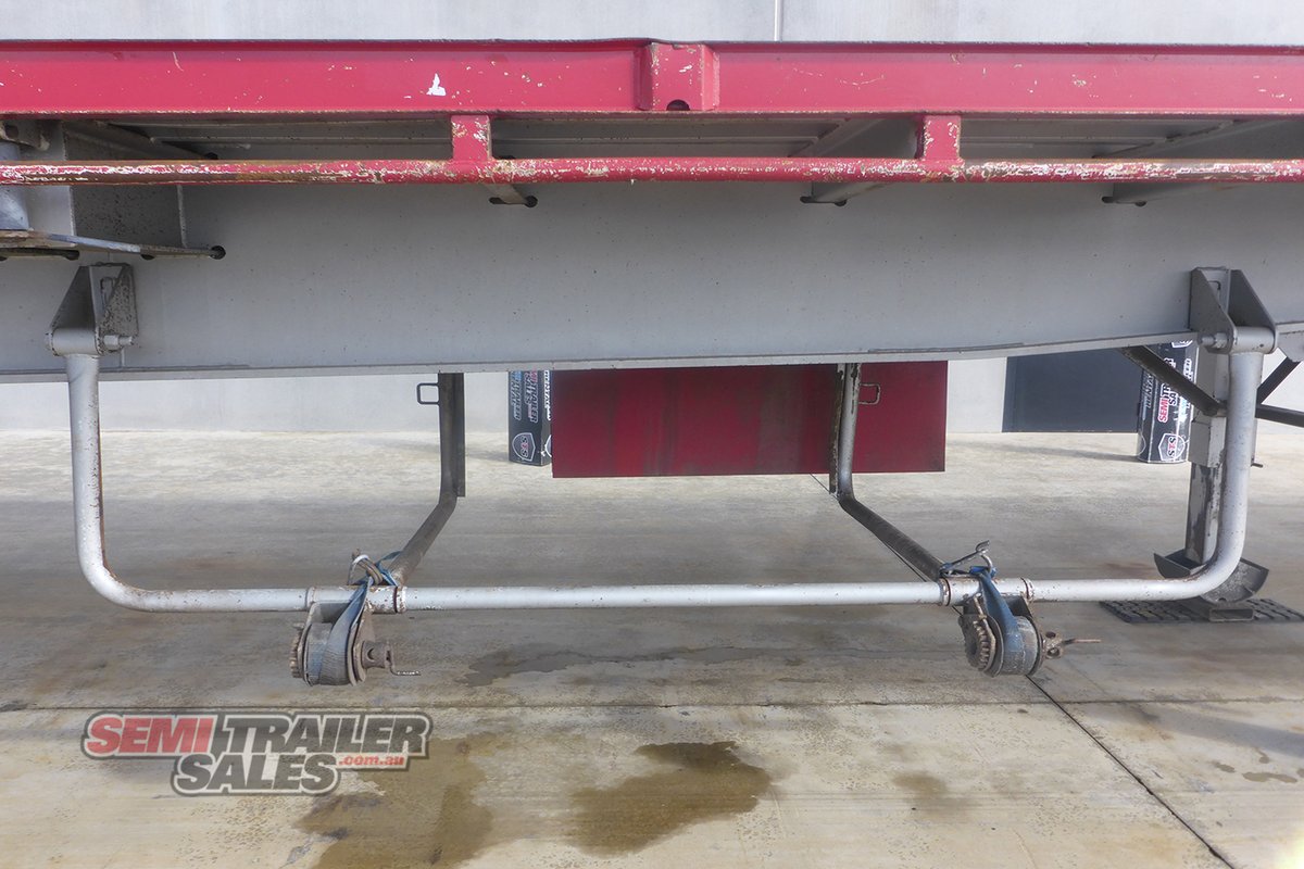 KRUEGER FLAT TOP TRAILER