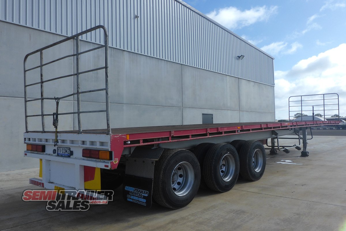 KRUEGER FLAT TOP TRAILER